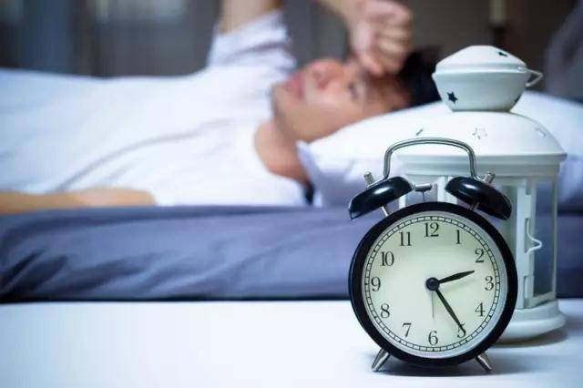 Mỗi đêm chỉ ngủ vài tiếng: Hành trình thoát khỏi stress và học lại cách nghỉ ngơi