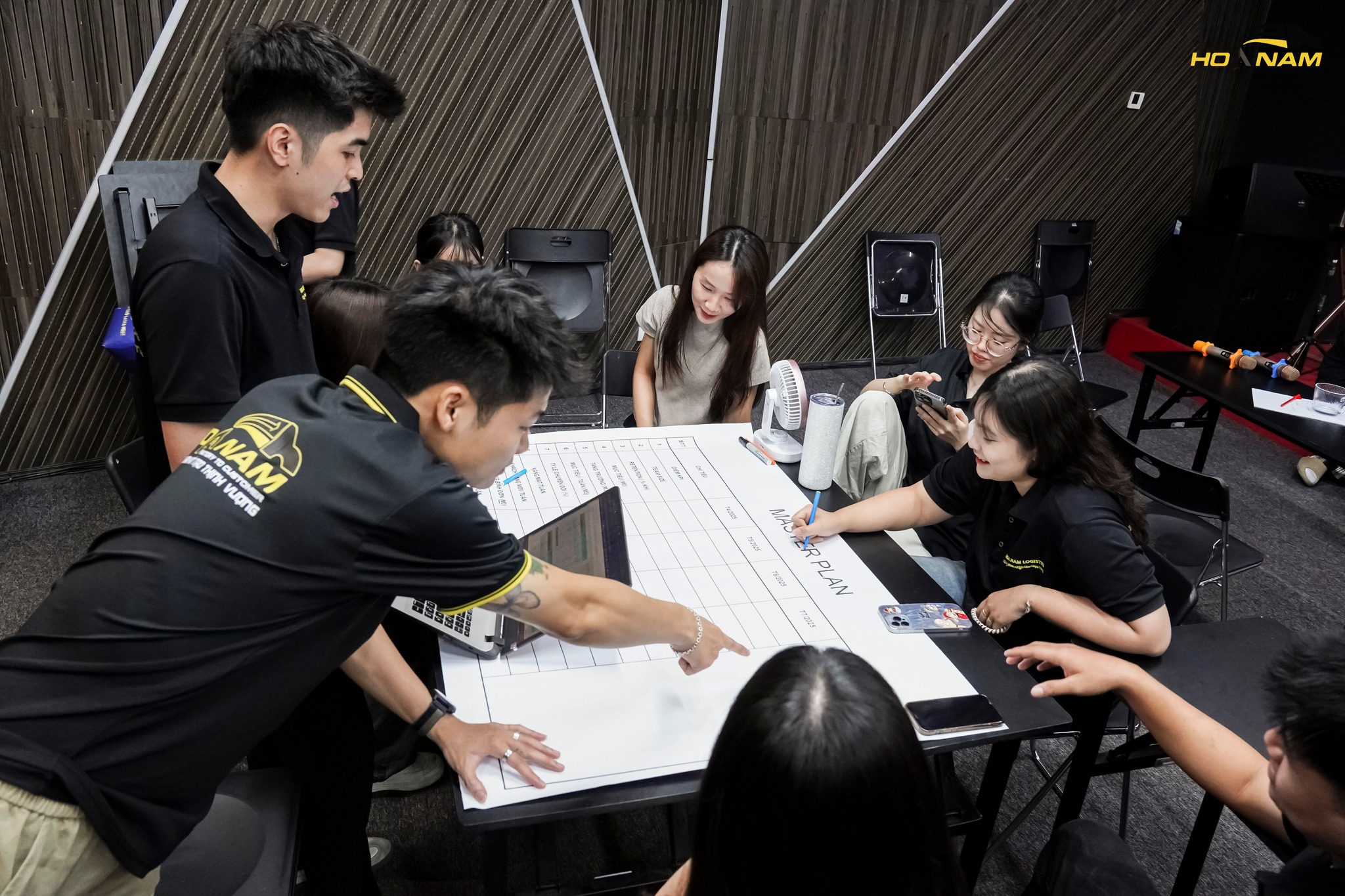 TUYỂN DỤNG NHÂN VIÊN KHAI BÁO HẢI QUAN